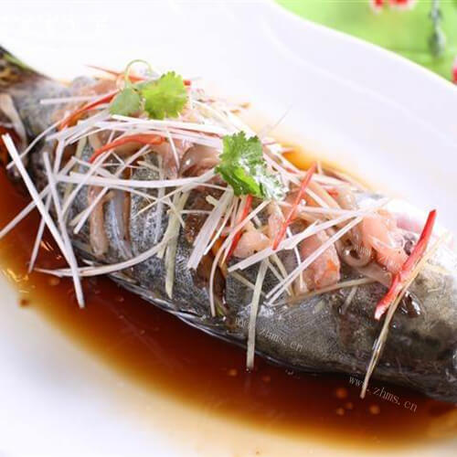美味的古法葱油鱼