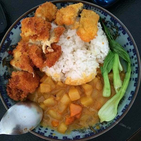 美味的鸡排咖喱饭