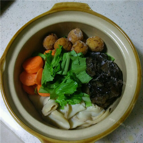 美味的砂锅青菜芋艿