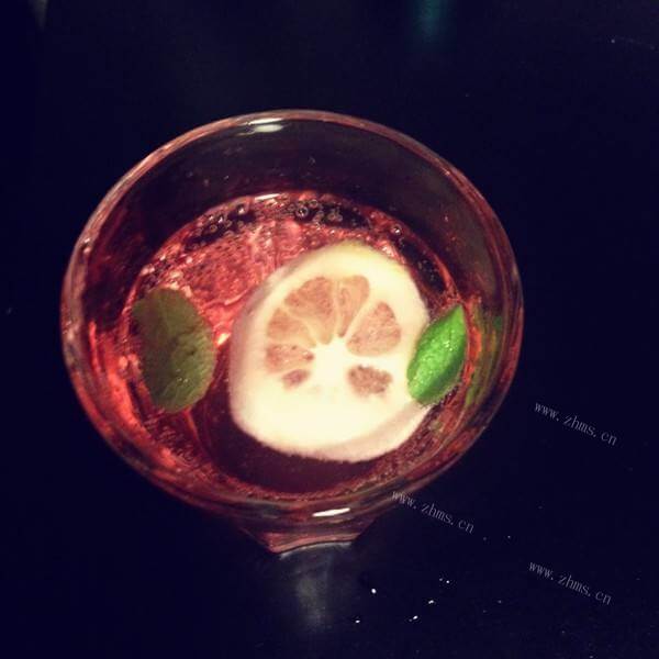 鲜甜自酿樱桃酒