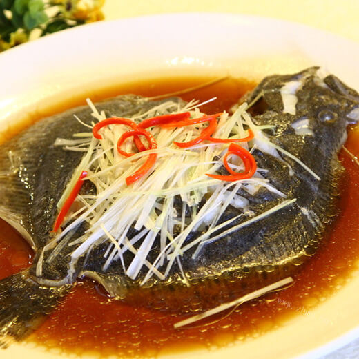 美味的家焖牙鲆鱼