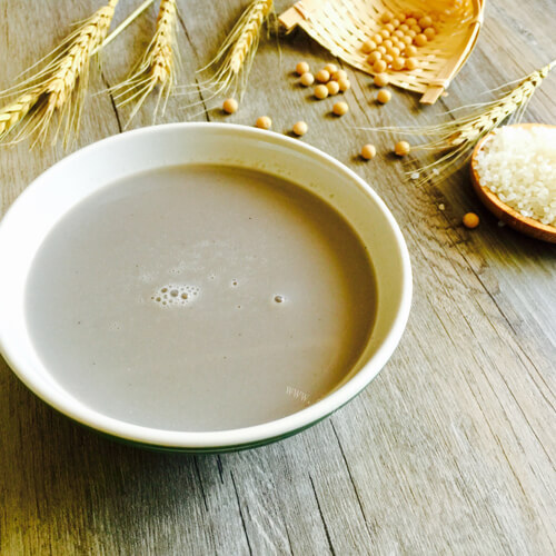 美味的银耳红豆豆浆