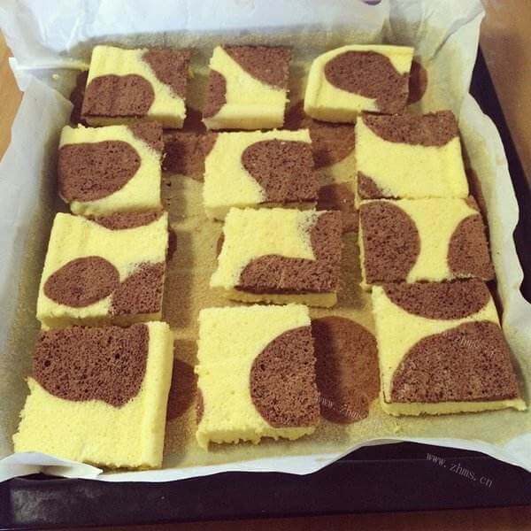 鲜美的果酱蛋糕块