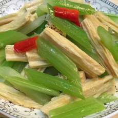 美味的腐竹拌芹菜