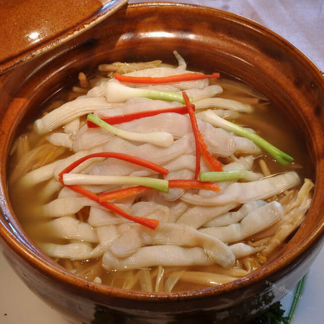 黄花菜滚沙虫干