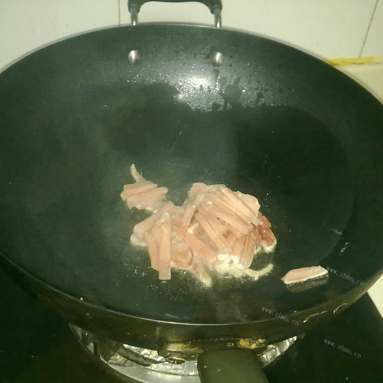 开胃的酸菜肉丝面做法图解4)