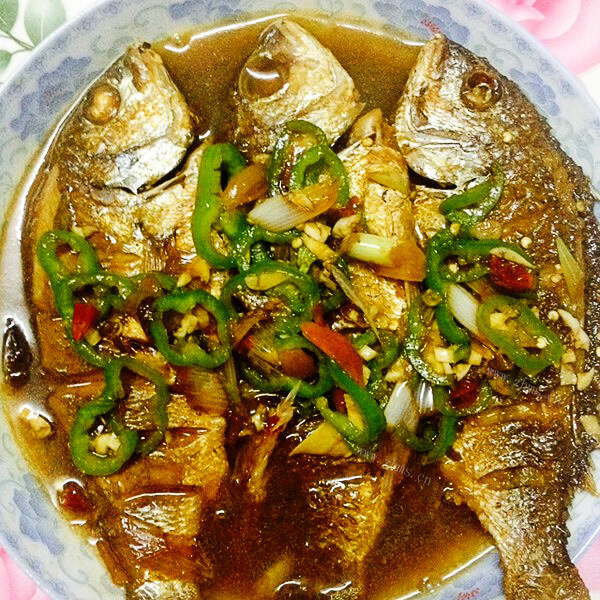家常的黄翅鱼酱油水