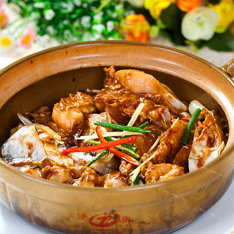 美味的砂锅牛肉煲