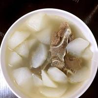 补钙的薏米竹芋脊骨汤