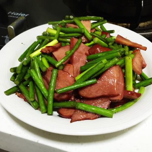美味的蒜苗肉片