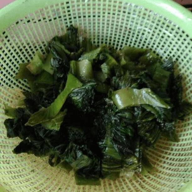 自制酸菜做法图解7)