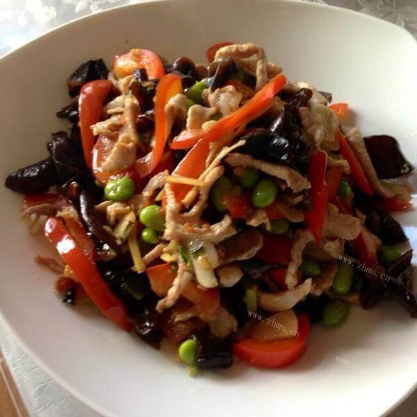 美味的茭白肉丝木耳