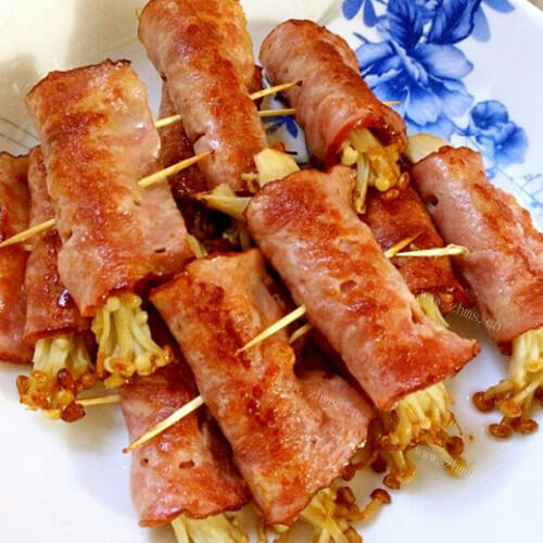 好吃的培根金针菇韭菜卷