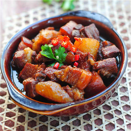 好吃青萝卜烧五花肉