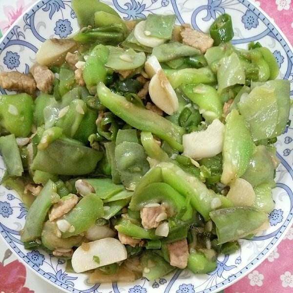 鸡胸肉炒丝瓜