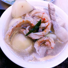 美味的海虾干茨菰汤