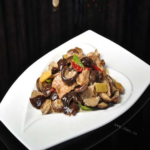 美味的香菇炒肉片