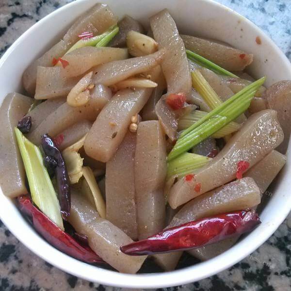 美味的酱烧魔芋豆腐