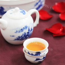 美味的菊花山楂普洱茶