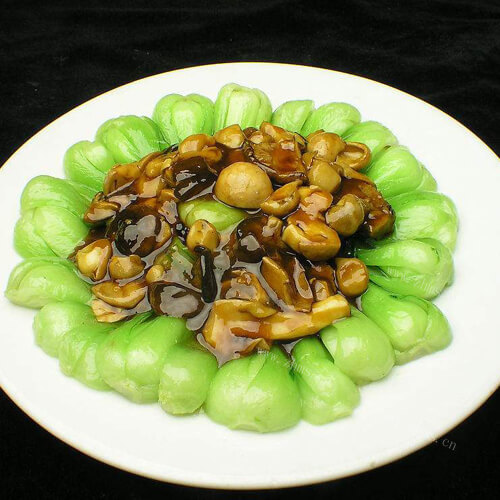 香甜的双菇扒油菜