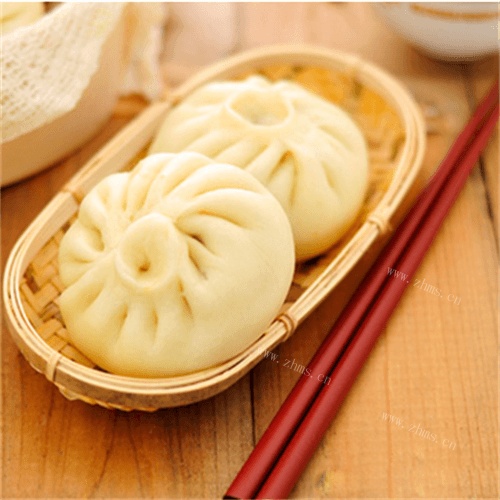美味的猪肉洋葱包子