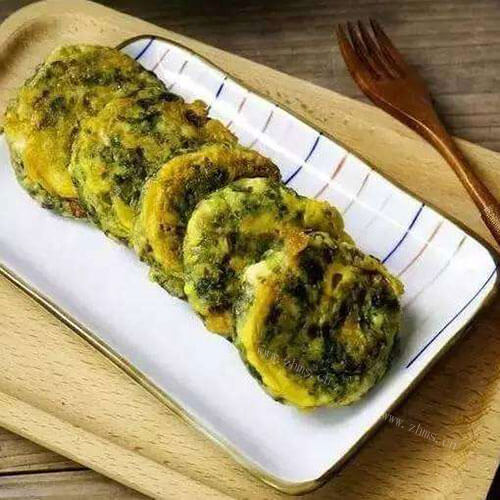 香脆的荠菜薄饼