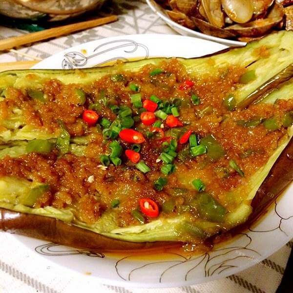 美味的蒜蓉烤茄子