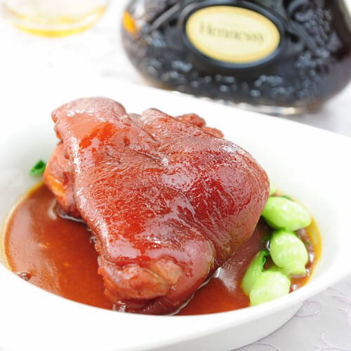 美味的猪蹄膀肉加馍