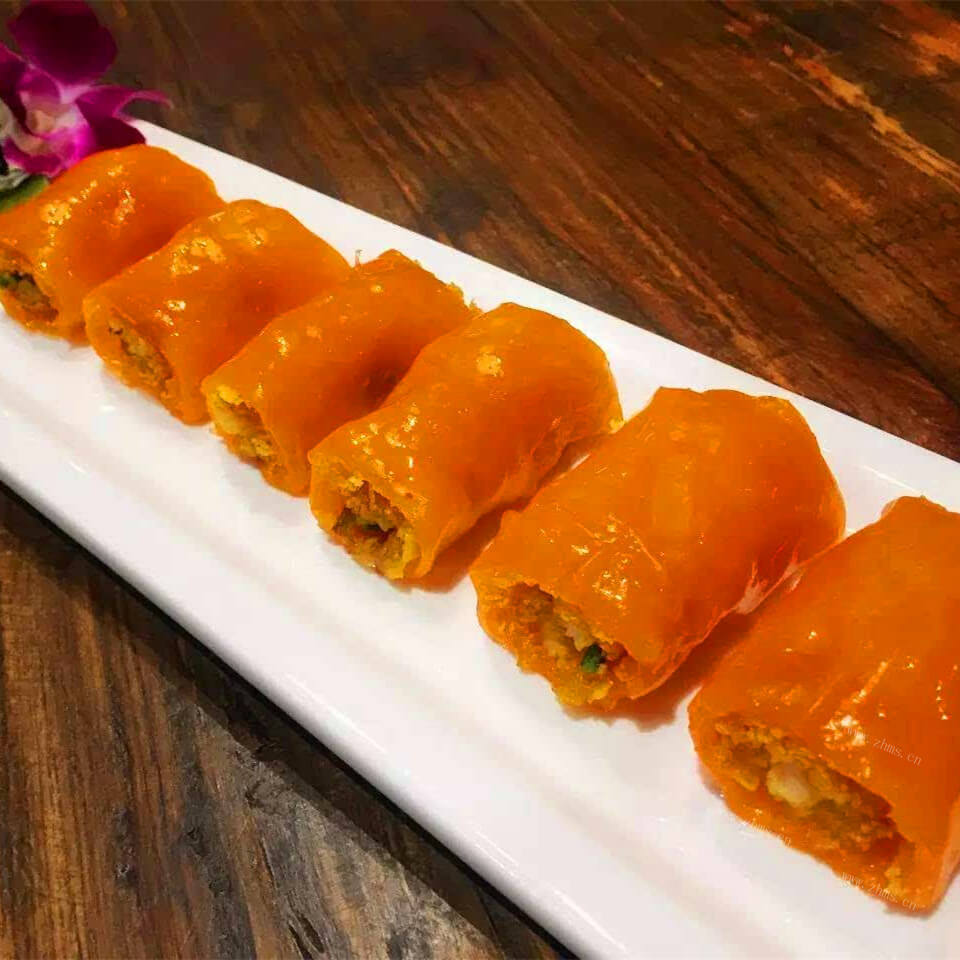 美味的黑椒肠粉焗节虾