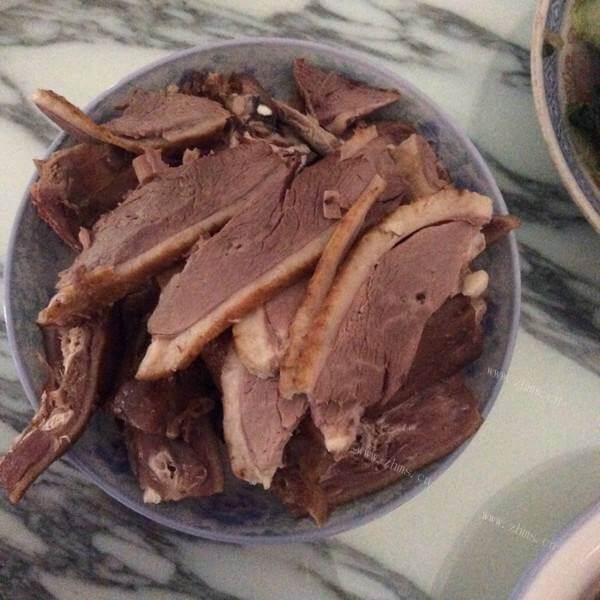 美味的卤全鹅