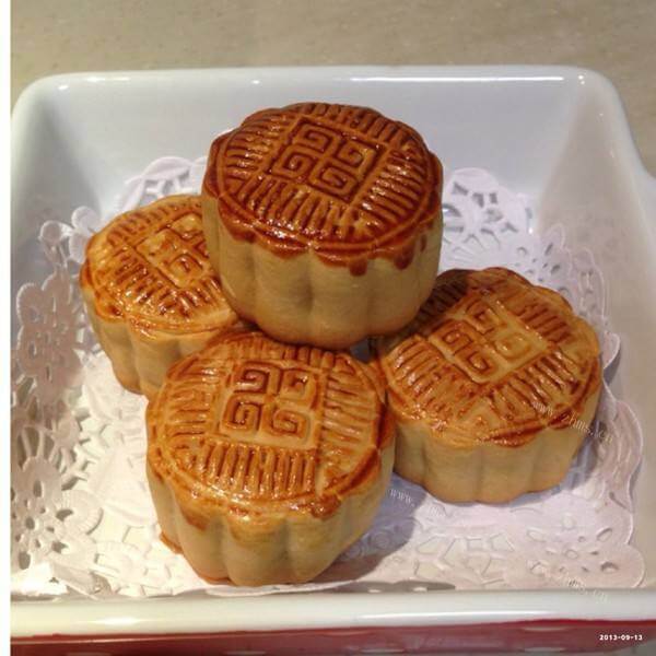 美味的红豆广式月饼