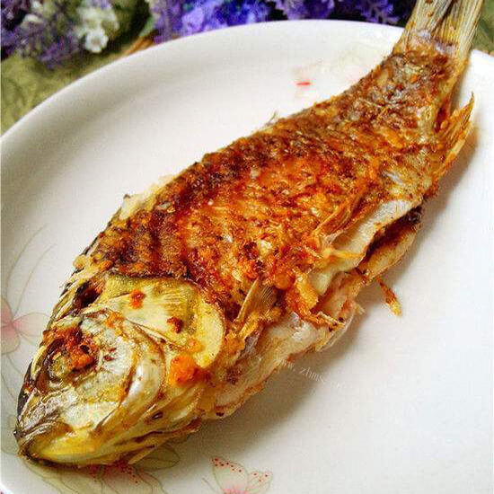好吃的电饼铛烤鲫鱼