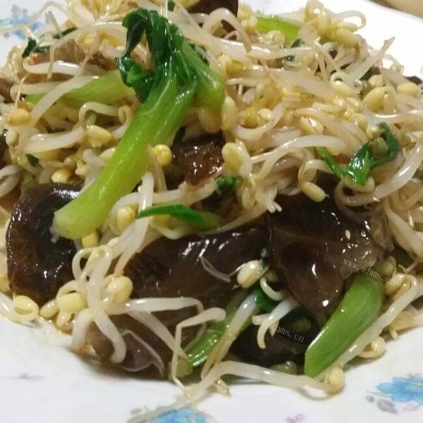 特制凉拌豆芽木耳