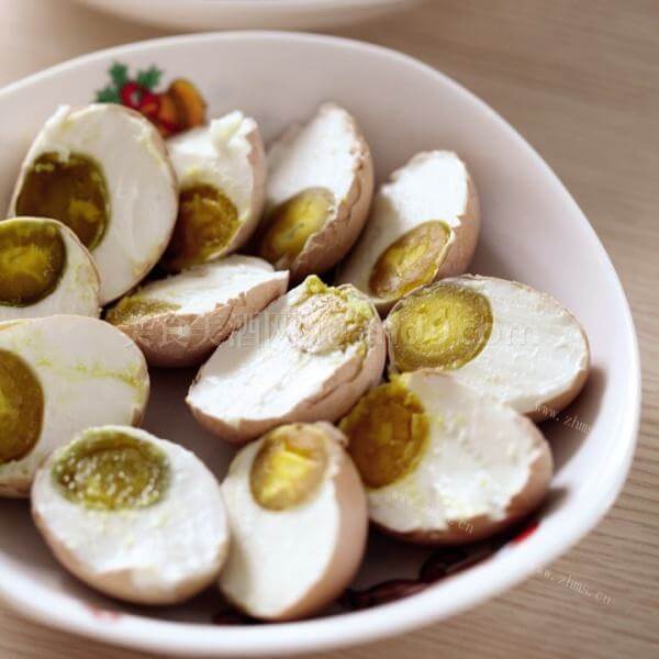 好吃的腌制咸鸡蛋