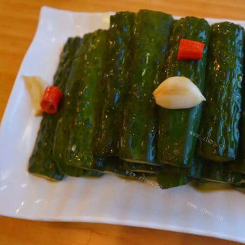 美味的爽口酱黄瓜