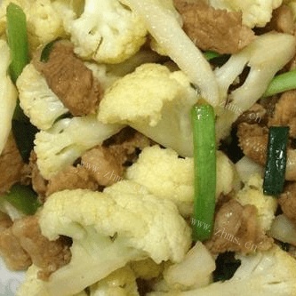 家常菜花菜炒肉