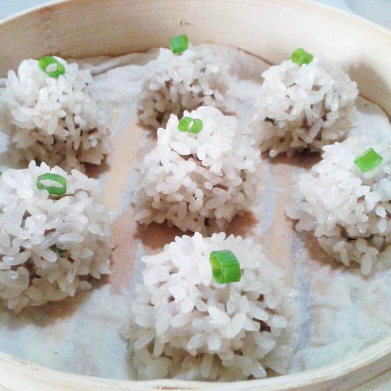  美味的大米珍珠丸子