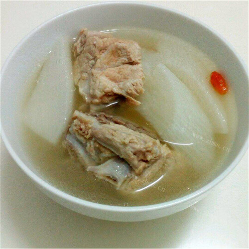 美味白萝卜羊脚汤