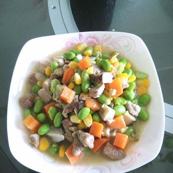 家常青碗豆炒肉丁