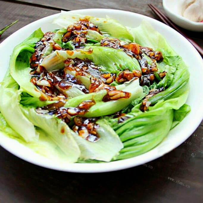 可口的蚝油蒜蓉生菜