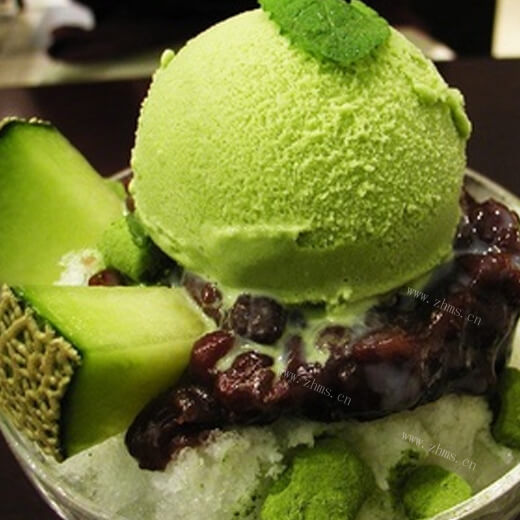 美味的杂果冰沙