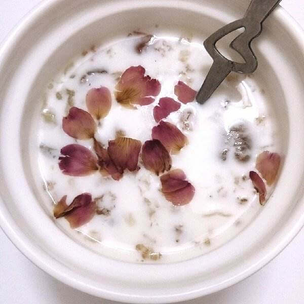 美味香甜椰汁桃胶西米露