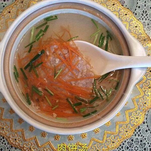 鲜美松茸木耳肉饼汤