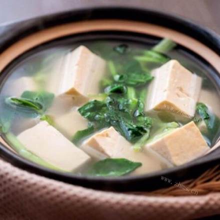 鲜美菜苔豆腐汤