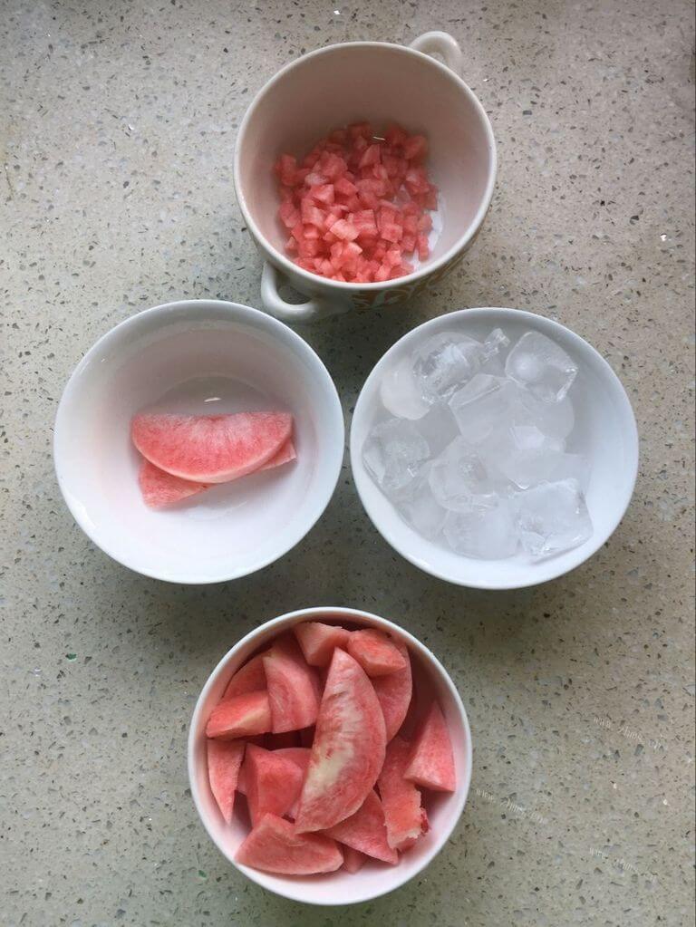 夏日酸奶鲜桃冰饮做法图解2)