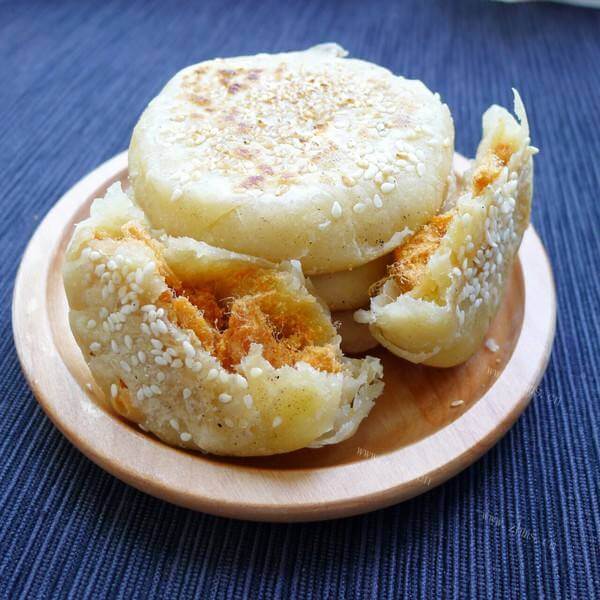 香喷喷的土豆肉松饼