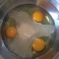 自制炸鸡蛋果子的做法图解一