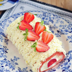 好吃的草莓蛋糕卷