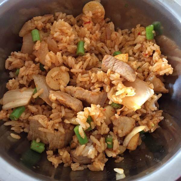美丽的泡菜五花肉炒饭