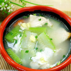 美味的菜花豆腐鱼滑汤